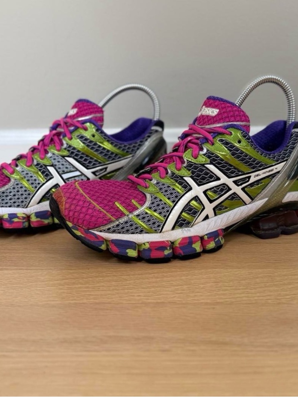ASICS Gel-Kinsei 4 Running Sneakers – Women’s 7.5 – Neon Multicolor